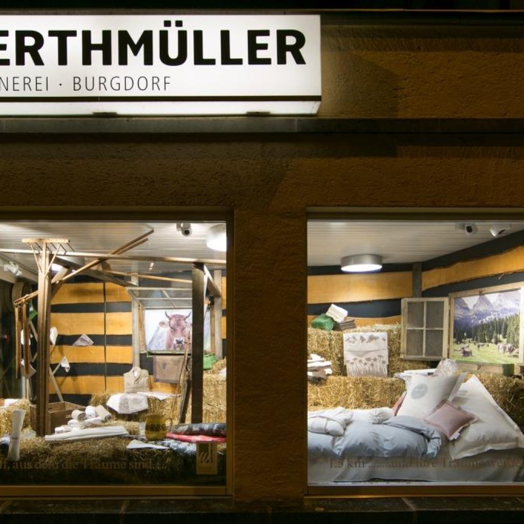 Schaufenster Strohbett