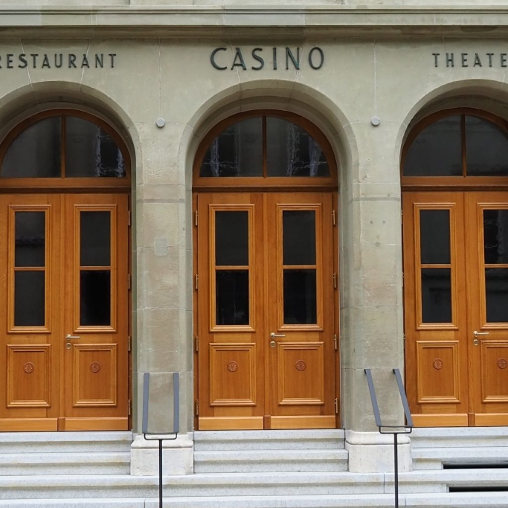 Casino Theater Burgdorf Umbau Rundbogentüren